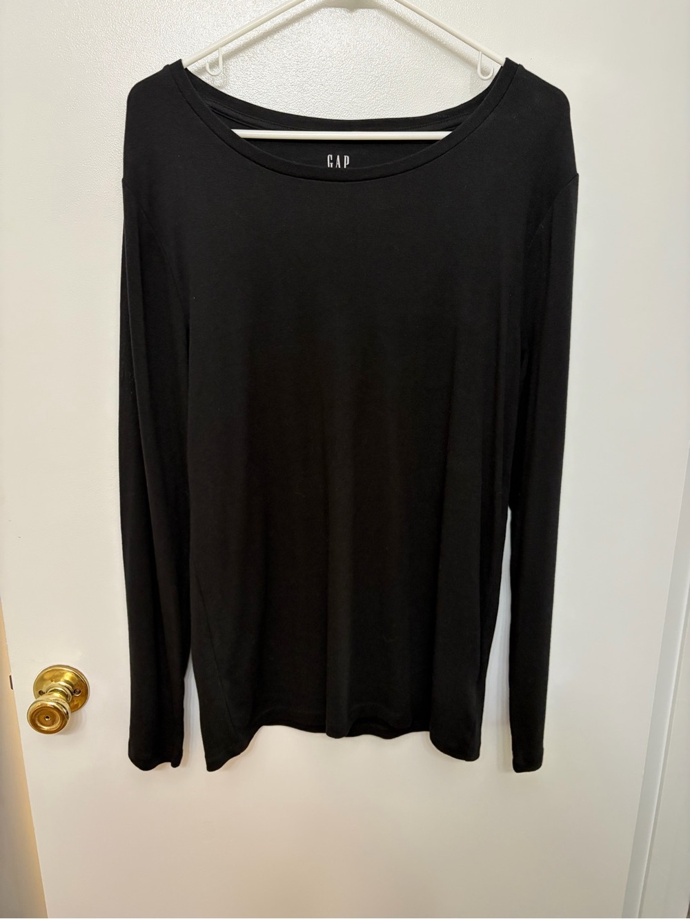 GAP Black Modern Tee - Long Sleeve